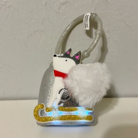 Bath & Body Works Light Up Husky Dog Sled Pocketbac Sanitizer Holder - Picture 2 of 2